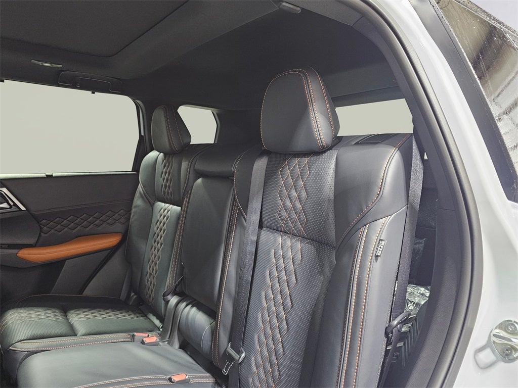 2025 Mitsubishi Outlander PHEV SEL