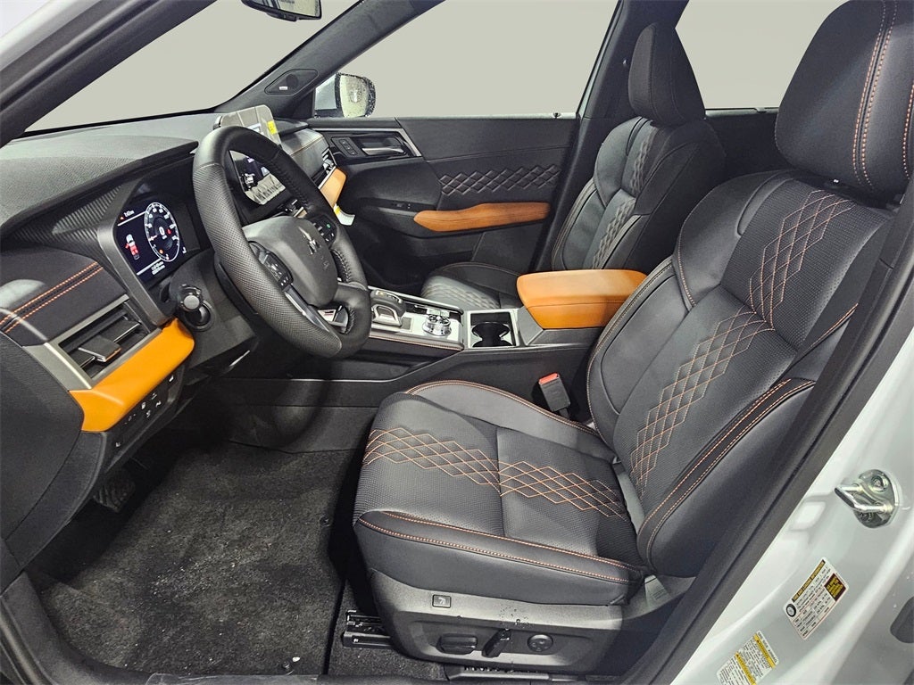 2025 Mitsubishi Outlander PHEV SEL