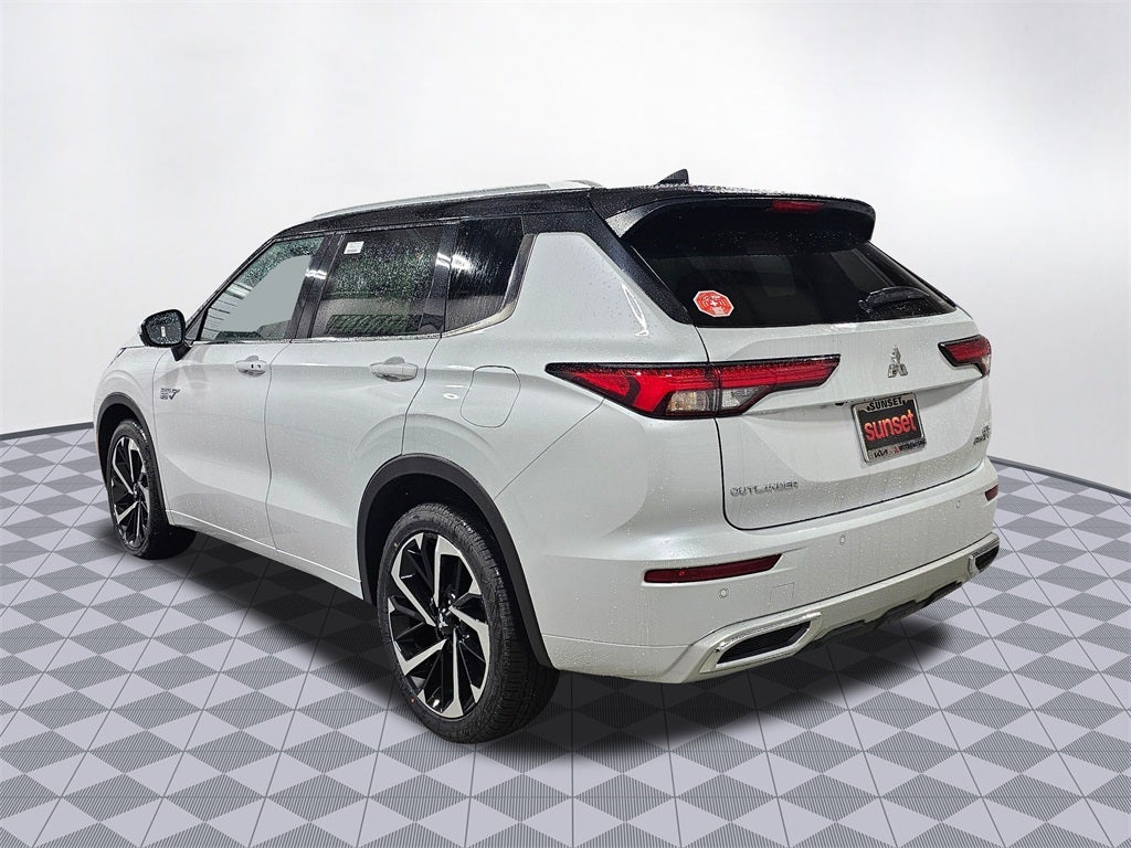 2025 Mitsubishi Outlander PHEV SEL