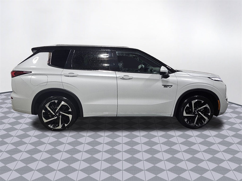 2025 Mitsubishi Outlander PHEV SEL