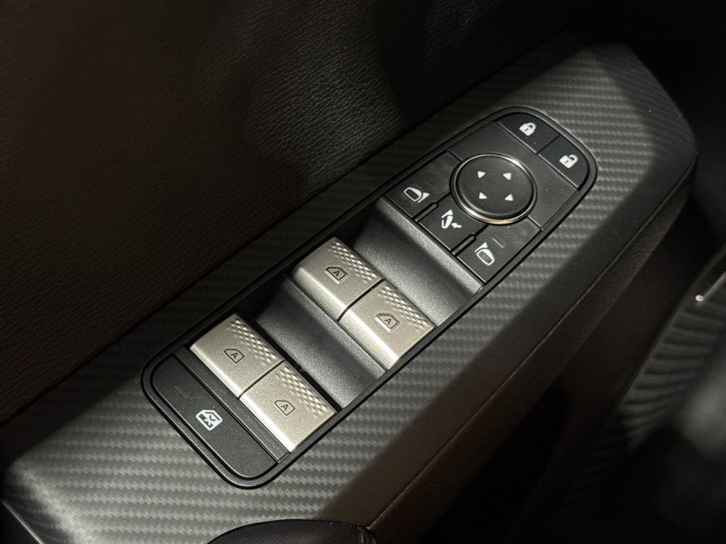 2026 Mitsubishi Outlander PHEV SEL