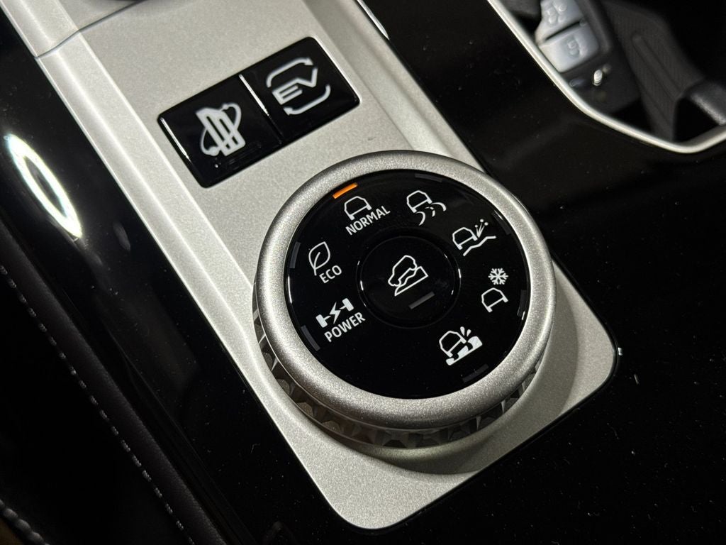 2026 Mitsubishi Outlander PHEV SEL