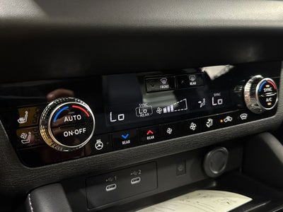 2026 Mitsubishi Outlander PHEV SEL