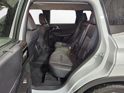 2024 Mitsubishi Outlander PHEV SEL