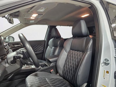 2024 Mitsubishi Outlander PHEV SEL