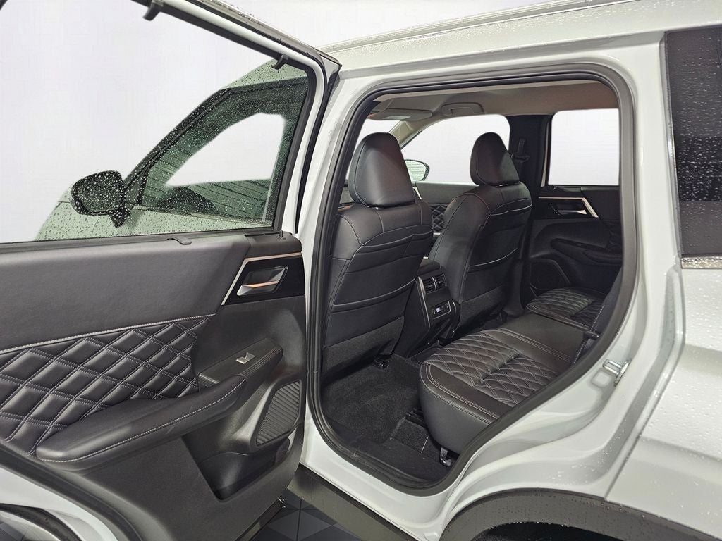 2024 Mitsubishi Outlander PHEV SEL