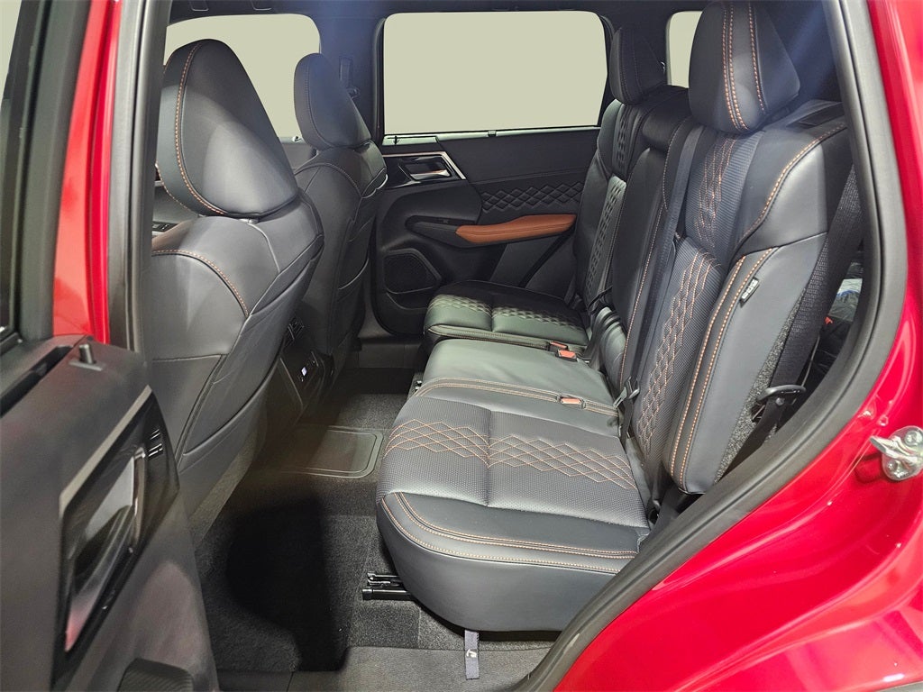 2025 Mitsubishi Outlander PHEV SEL