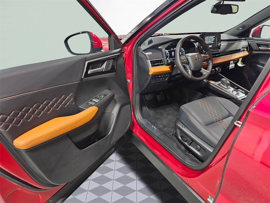 2025 Mitsubishi Outlander PHEV SEL