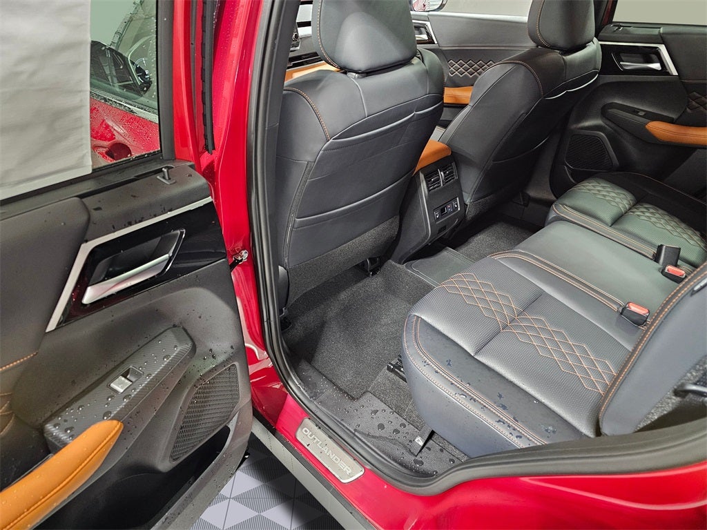 2025 Mitsubishi Outlander PHEV SEL
