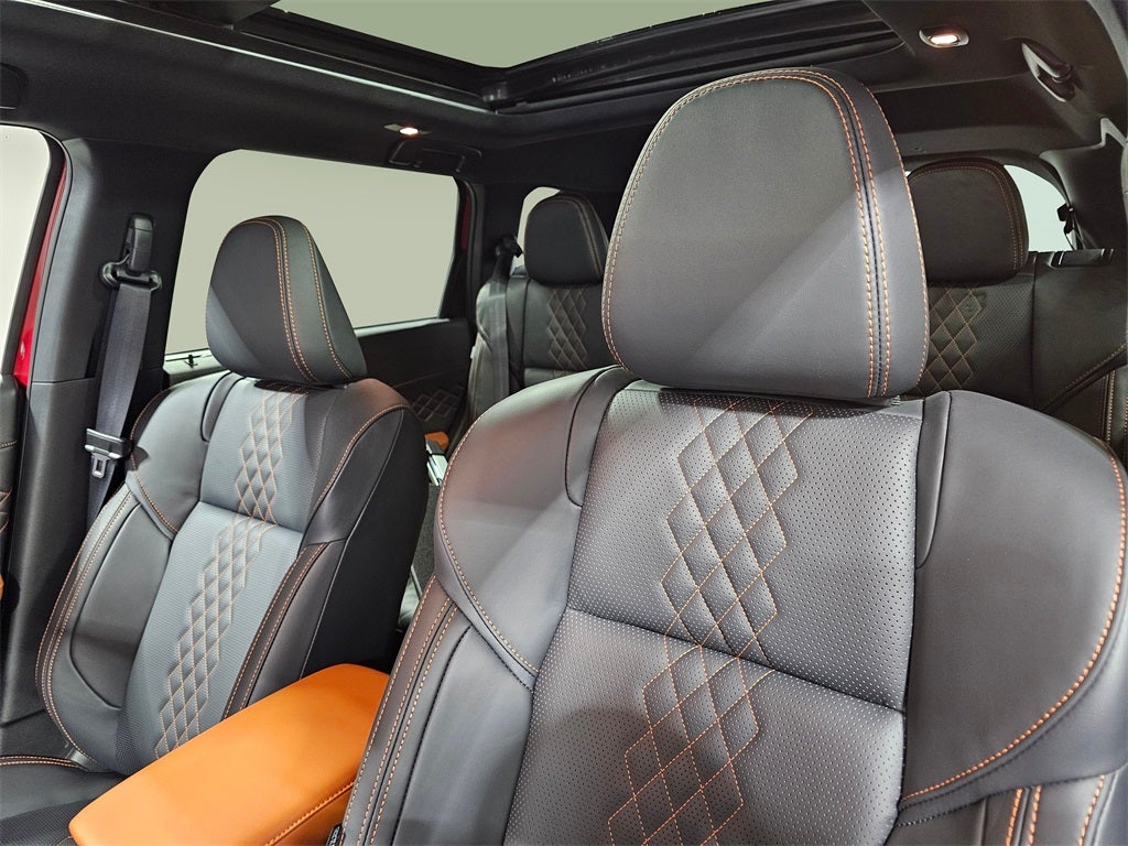 2025 Mitsubishi Outlander PHEV SEL