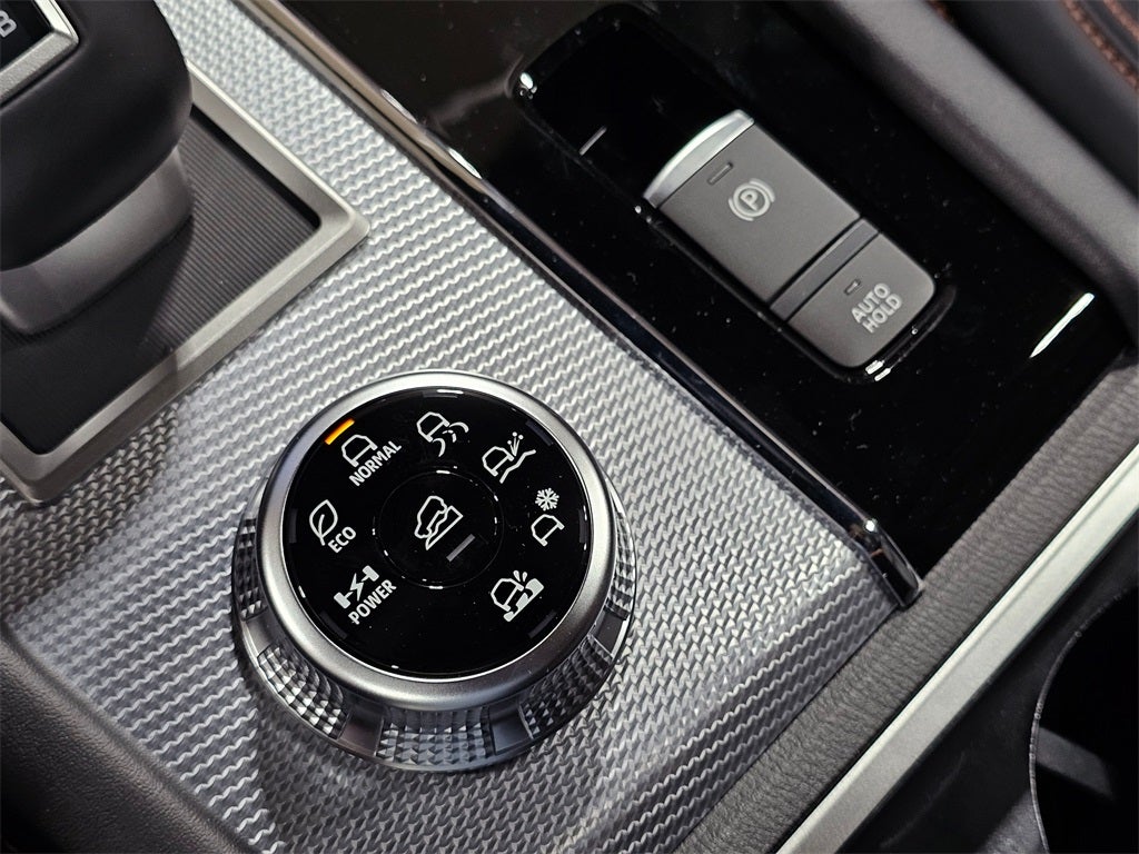 2025 Mitsubishi Outlander PHEV SEL