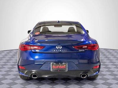 2017 INFINITI Q60 Red Sport 400