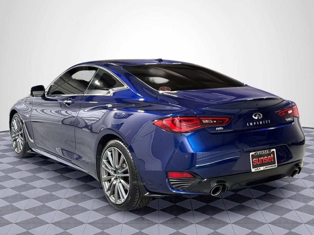 2017 INFINITI Q60 Red Sport 400