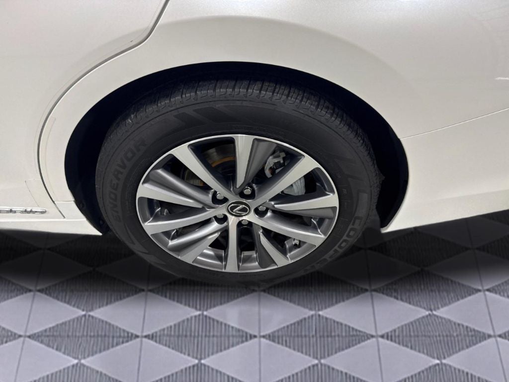 2019 Lexus ES 300h