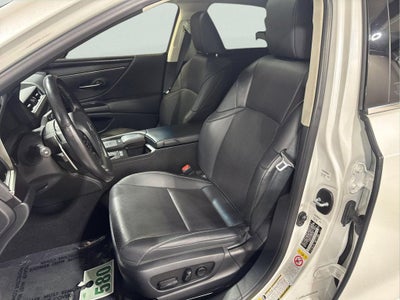 2019 Lexus ES 300h