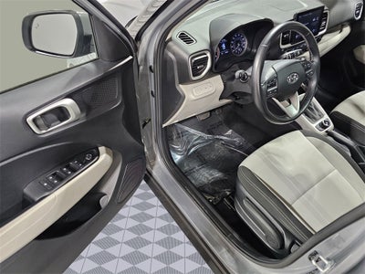 2022 Hyundai Venue SEL