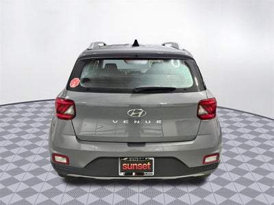 2022 Hyundai Venue SEL