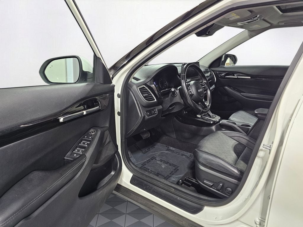 2023 Kia Seltos EX