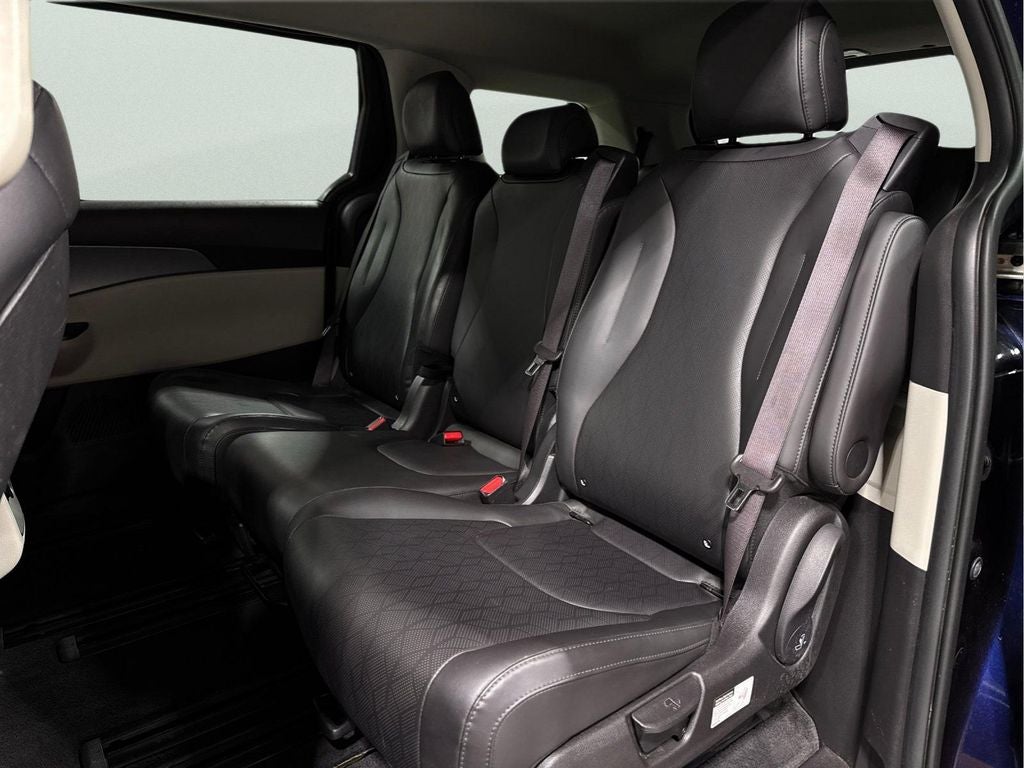 2022 Kia Carnival LXS
