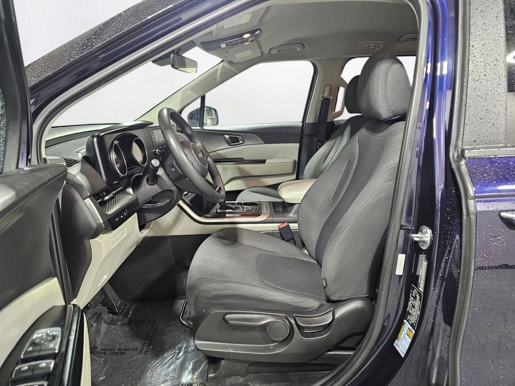 2022 Kia Carnival LX