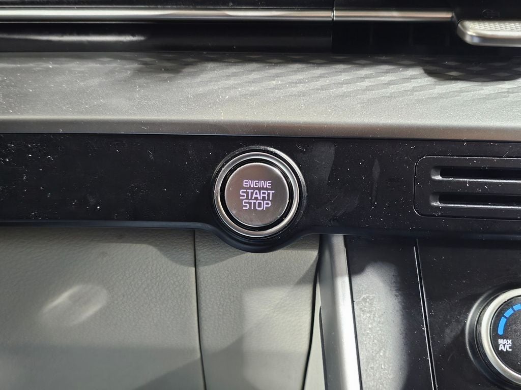 2022 Kia Carnival LX