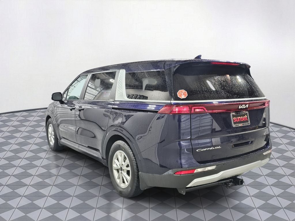 2022 Kia Carnival LX