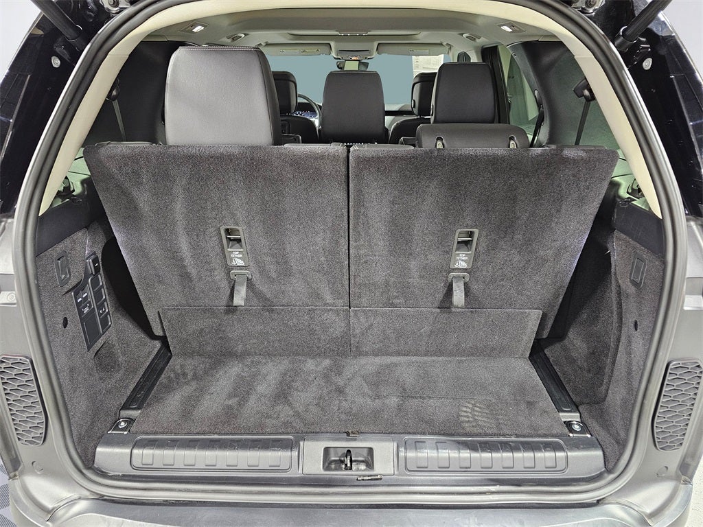 2024 Land Rover Discovery S