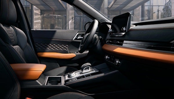 2023 Outlander Interior | Sunset Mitsubishi in Auburn WA